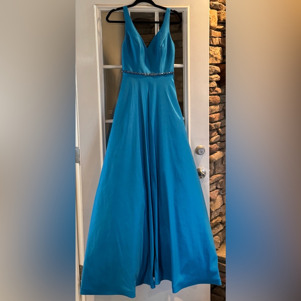 Clarisse Floor length dress size 2 
NWT